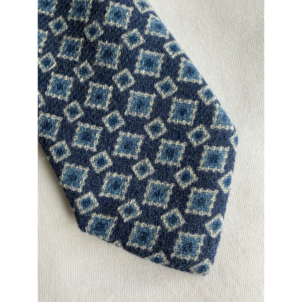 Newman's Menswear	Blue Medallion Geometric Woven Fuzzy Silk Wool Blend Tie Italy
